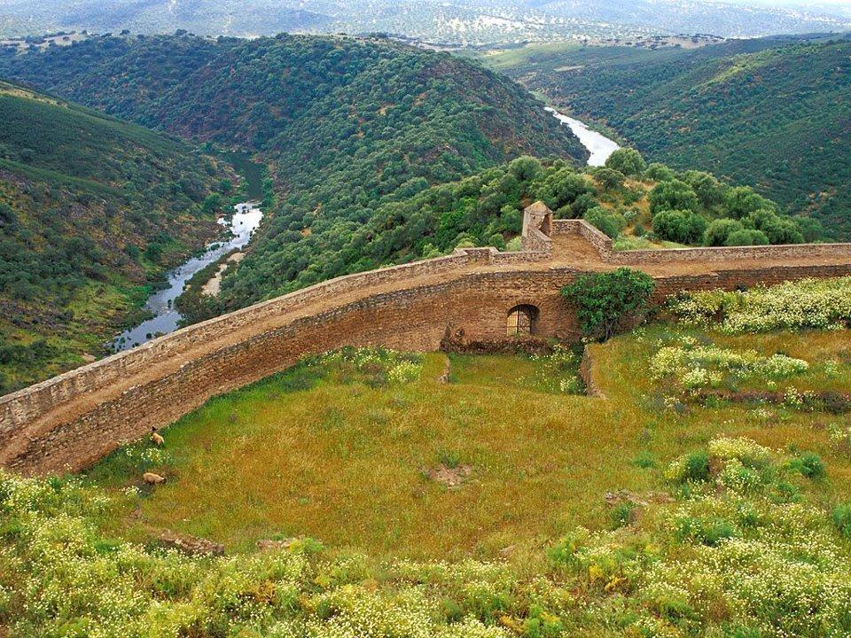 Parque De Natureza De Noudar Баранкос Екстериор снимка